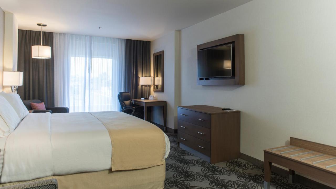 Holiday Inn Express & Suites Chihuahua Juventud By Ihg Exterior photo