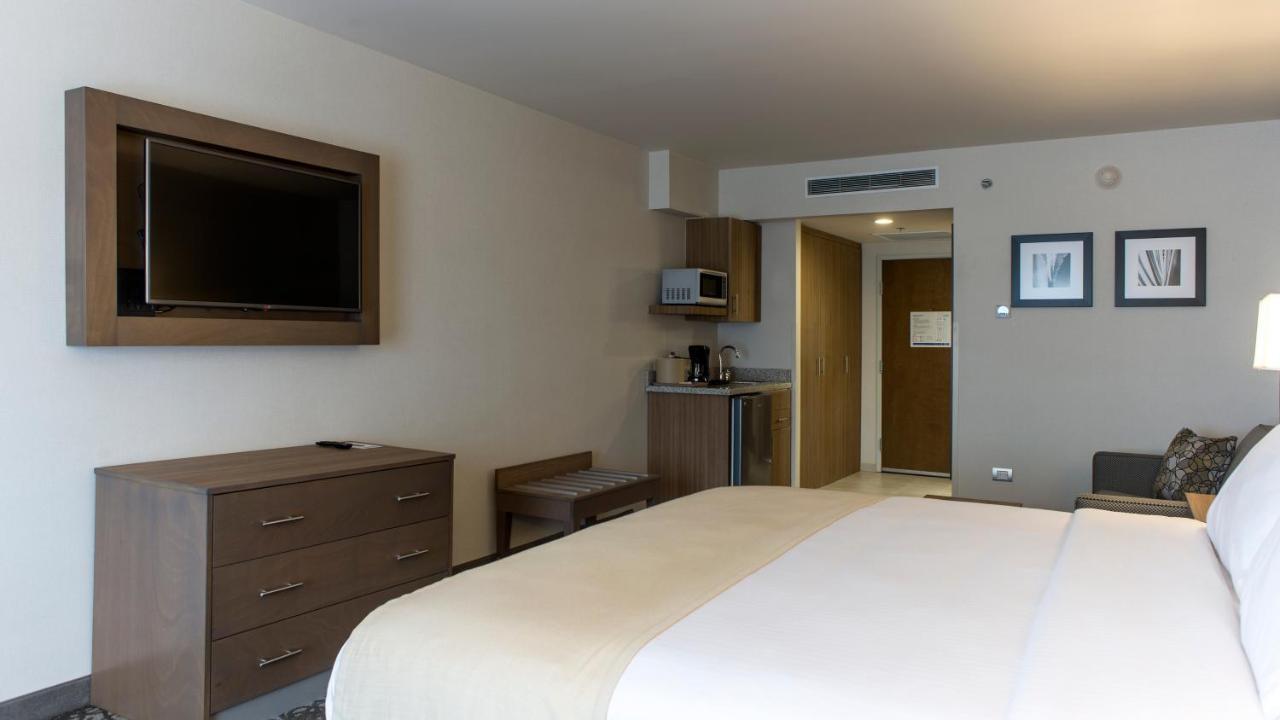 Holiday Inn Express & Suites Chihuahua Juventud By Ihg Exterior photo