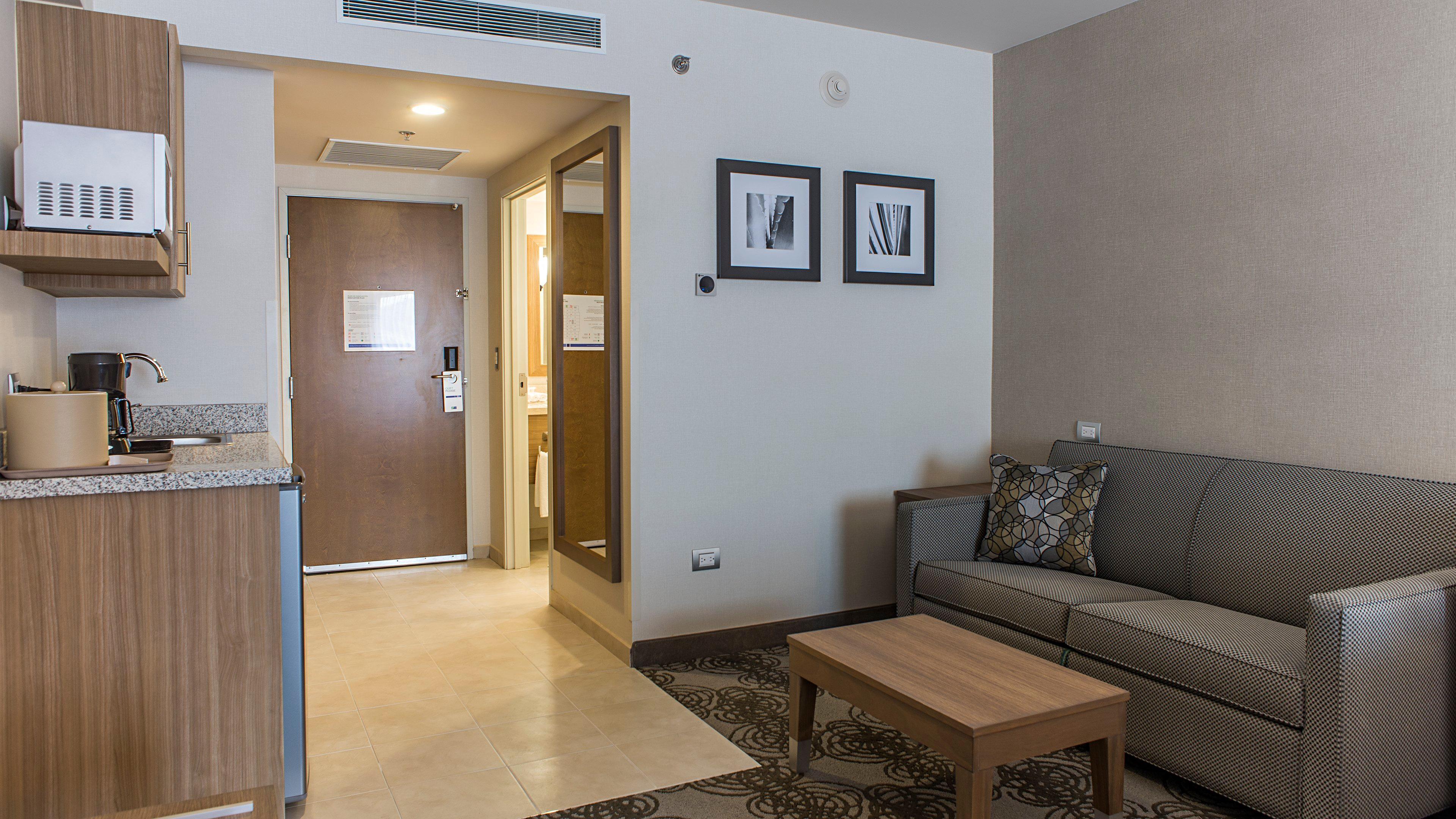 Holiday Inn Express & Suites Chihuahua Juventud By Ihg Exterior photo