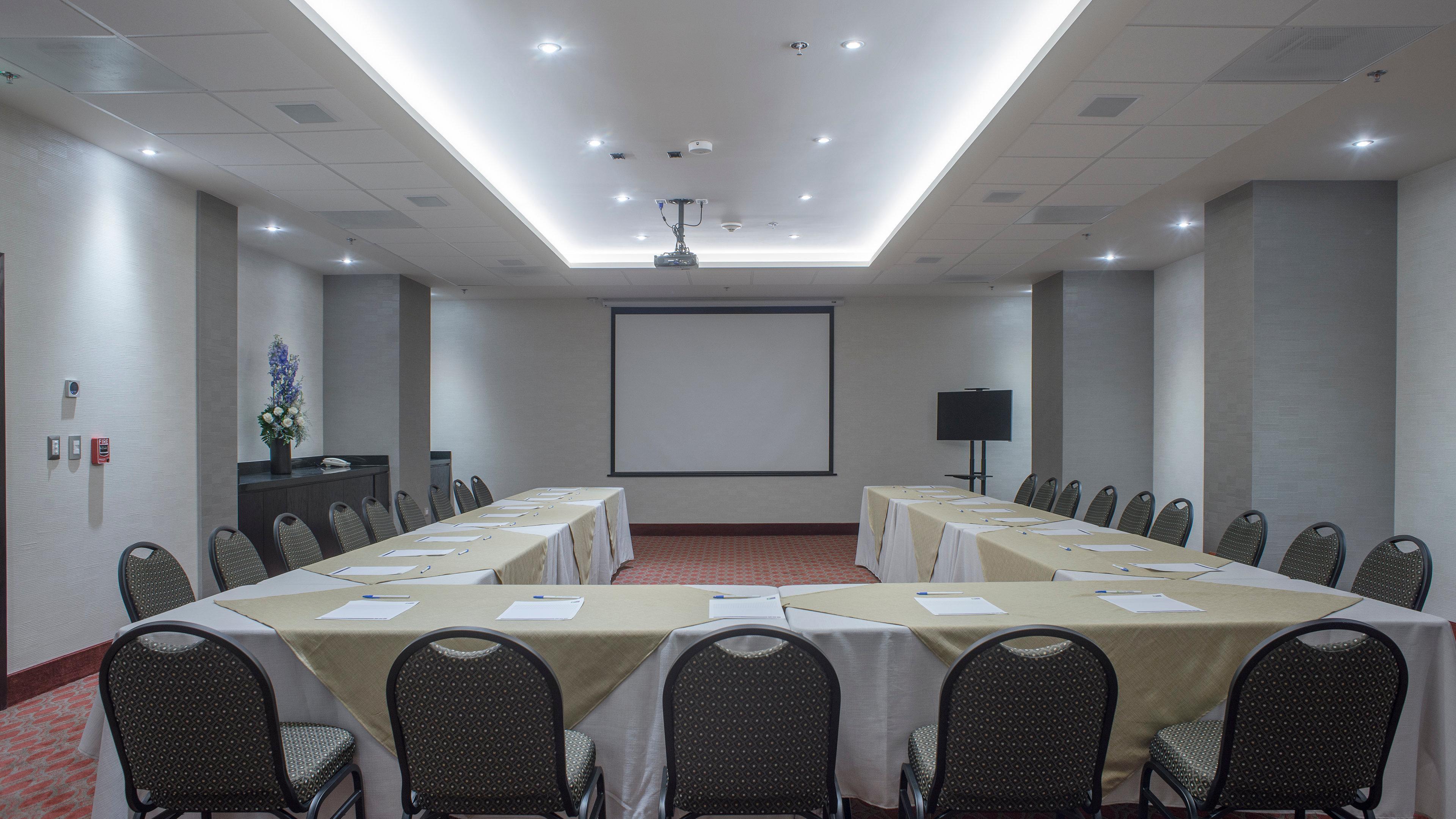 Holiday Inn Express & Suites Chihuahua Juventud By Ihg Exterior photo