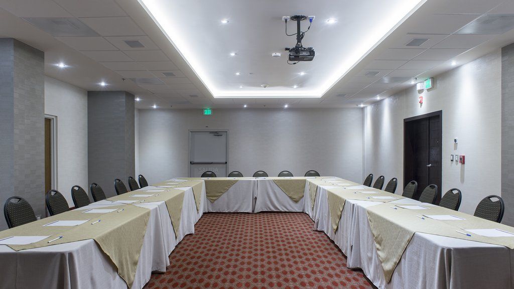Holiday Inn Express & Suites Chihuahua Juventud By Ihg Exterior photo